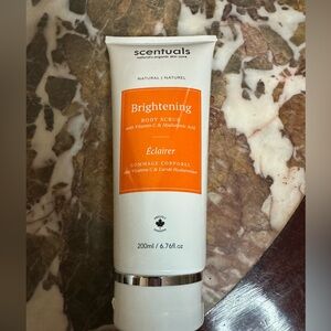 NWT scentuals natural brightening body scrub
